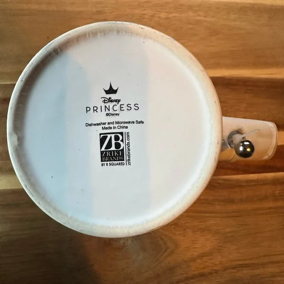 🆕 Disney Cinderella Mug with Princess and Castle 🏰 - Picture 6 of 8